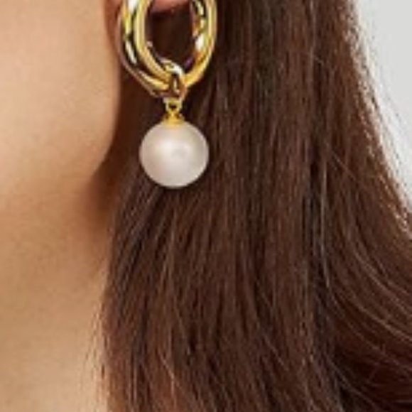 Huggie Pearl Drop Earrings - Picture 3 of 3